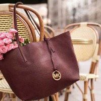 Types of Handbags You Should Own