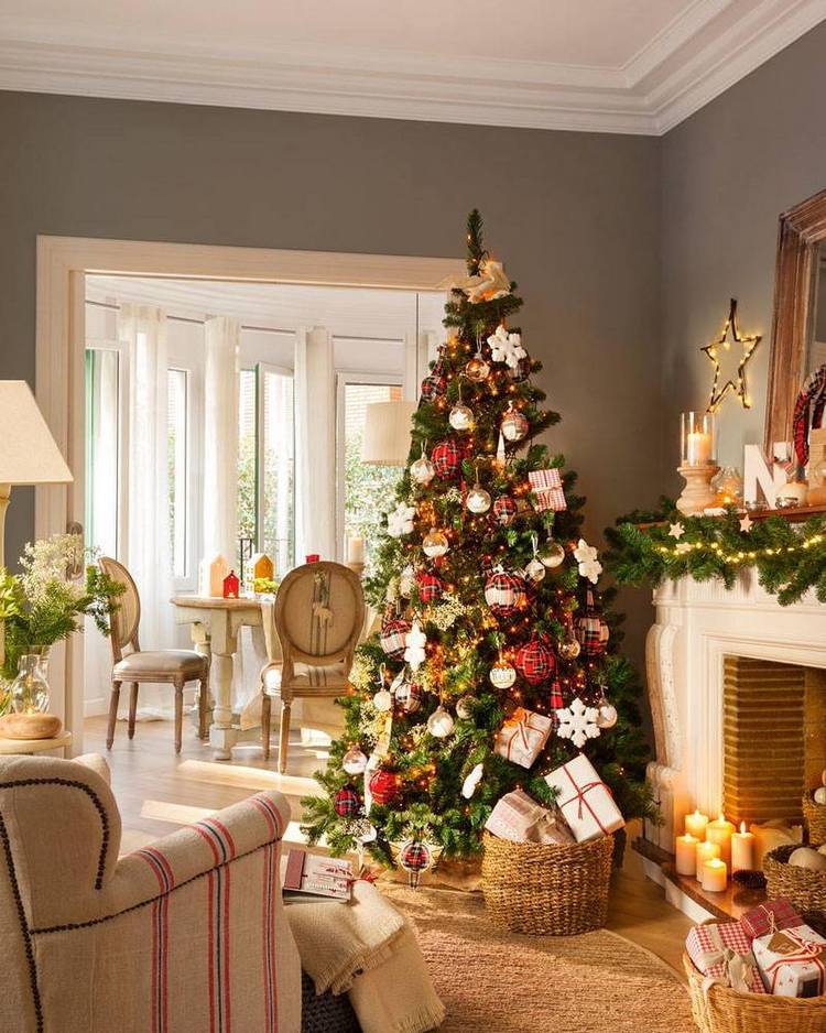 Árvore de Natal e Decoração da Casa
